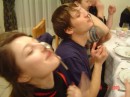 SASHA AND HIS LADY DO THE SPOON TRICK 206 * 448 x 336 * (23KB)